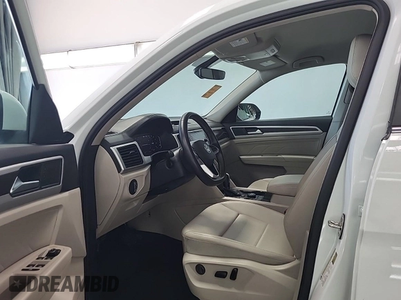2023 Volkswagen Atlas SE с VIN 1V2HR2CA7PC526108, выставлен на аукционе IAAI как лот 42844449 с пробегом 38 696 миль миль и . История ставок и продаж доступна на DreamBid. Изображение 25.