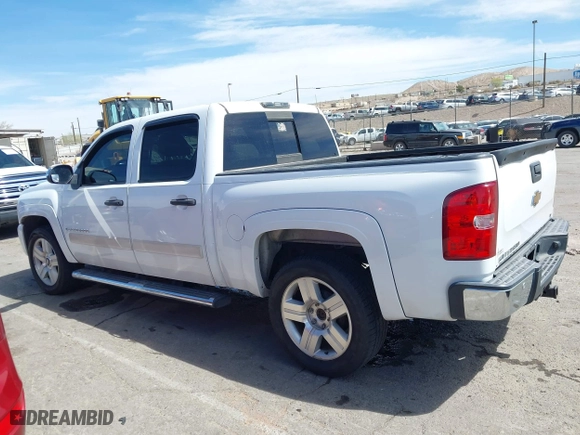 2007 Chevrolet Silverado 1500 LT w/1LT with VIN 3GCEC13J97G505483, listed as a IAAI auction lot 41911656 with 144,415 mi miles. Bid and sale history available at carsss.com. Image 14.