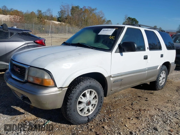 1999 GMC Jimmy SLE with VIN 1GKDT13W9X2545745, listed as a IAAI auction lot 40566227 with 1 mi miles. Bid and sale history available at carsss.com. Image 2.