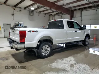 2022 Ford F-250 XL with VIN 1FT7X2B64NEC90745, listed as a Copart auction lot 51038895 with 135,094 mi miles and Clean Title. Bid and sale history available at DreamBid. Image 3.