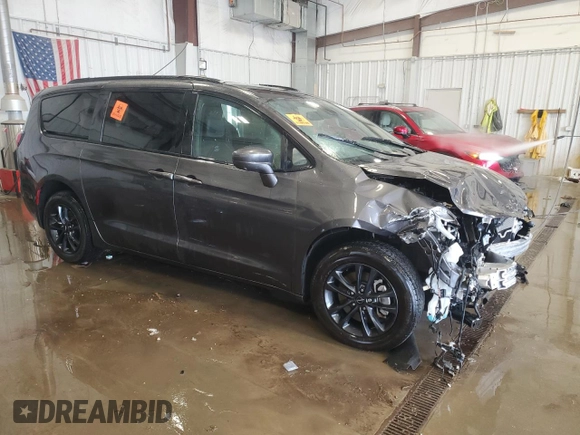 2020 Chrysler Pacifica Launch Edition with VIN 2C4RC3BG4LR263807, listed as a Copart auction lot 56363255 with Not provided miles and Salvage title. Bid and sale history available at DreamBid. Image 4.