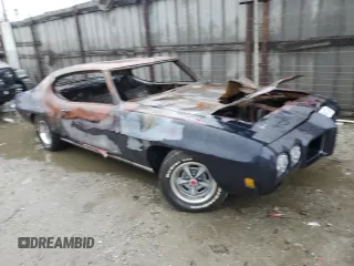 1970 Pontiac GTO z VIN 242370Z111774, wystawiony jako Copart lot #44573755 z przebiegiem Nie podano mil oraz Nie do naprawy • Non repairable. Historia ofert i sprzedaży dostępna na DreamBid. Obrazek 4.