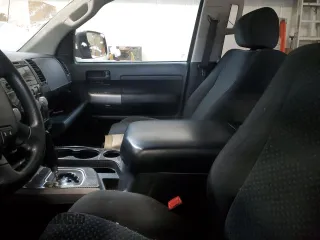 2013 Toyota Tundra z VIN 5TFDY5F18DX271506, wystawiony jako Copart lot #82296664 z przebiegiem Nie podano mil oraz Szkoda całkowita • Salvage title. Historia ofert i sprzedaży dostępna na DreamBid. Obrazek 7.