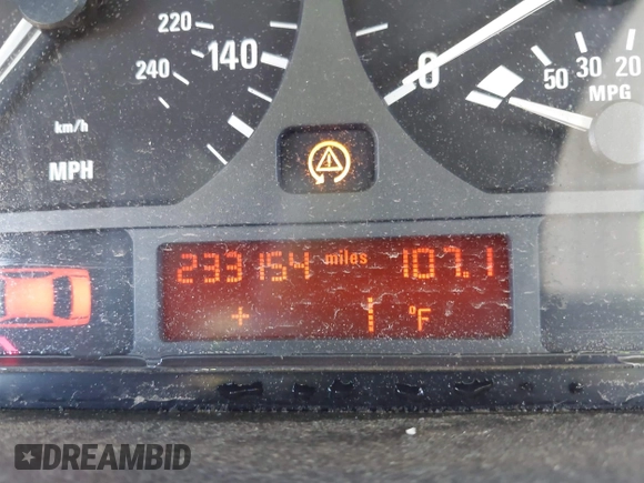 1999 BMW 3 Series 323i with VIN WBAAM3339XCD56164, listed as a IAAI auction lot 41867053 with 233,154 mi miles. Bid and sale history available at carsss.com. Image 7.