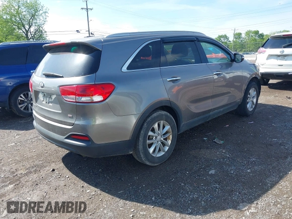 2016 Kia Sorento LX with VIN 5XYPGDA33GG136850, listed as a IAAI auction lot 42030317 with 120,798 mi miles and . Bid and sale history available at DreamBid. Image 4.