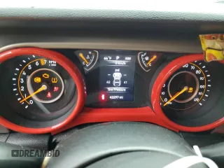 2018 Jeep Wrangler Unlimited Sport S z VIN 1C4HJXDG4JW137697, wystawiony jako Copart lot #56577525 z przebiegiem 42 297 mil mil oraz Szkoda całkowita • Salvage title. Historia ofert i sprzedaży dostępna na DreamBid. Obrazek 9.