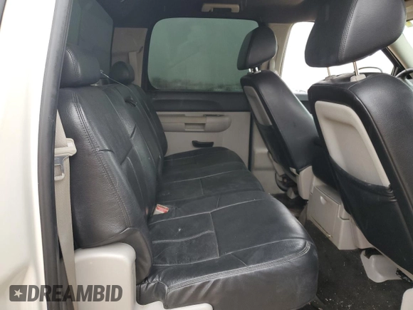 2011 Chevrolet Silverado 1500 LT with VIN 3GCPCSE00BG405302, listed as a Copart auction lot 84955574 with 155,856 mi miles and Salvage Title. Bid and sale history available at DreamBid. Image 10.