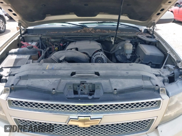 2007 Chevrolet Suburban LTZ with VIN 3GNFC16077G143345, listed as a IAAI auction lot 42073956 with Not Provided miles. Bid and sale history available at carsss.com. Image 10.