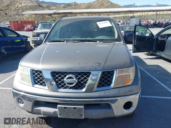 2006 Nissan Frontier SE z VIN 1N6AD07U16C452948, wystawiony jako IAAI lot #42376966 z przebiegiem 228 540 mil mil oraz . Historia ofert i sprzedaży dostępna na DreamBid. Obrazek 12.