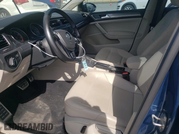 2017 Volkswagen Golf S z VIN 3VWH17AU9HM535618, wystawiony jako Copart lot #53129885 z przebiegiem 80 403 mil mil oraz Szkoda całkowita • Salvage title. Historia ofert i sprzedaży dostępna na DreamBid. Obrazek 7.