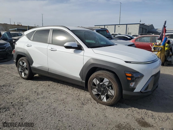2024 Hyundai Kona SEL with VIN KM8HB3ABXRU182726, listed as a Copart auction lot 43196525 with 2,116 mi miles and Salvage Title. Bid and sale history available at carsss.com. Image 4.