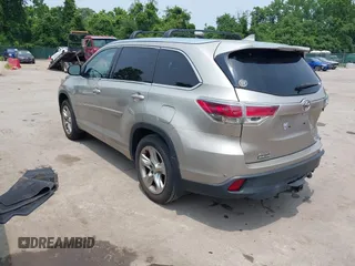 2015 Toyota Highlander Limited with VIN 5TDDKRFH0FS097834, listed as a IAAI auction lot 42401273 with 176,574 mi miles and . Bid and sale history available at DreamBid. Image 3.
