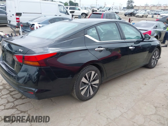 2021 Nissan Altima SV with VIN 1N4BL4DV3MN306024, listed as a IAAI auction lot 42024438 with 80,958 mi miles and . Bid and sale history available at carsss.com. Image 4.