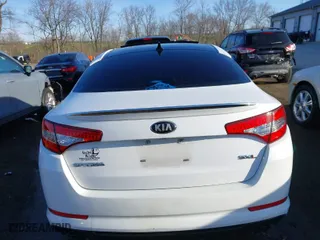 2013 Kia Optima SX w/Limited Pkg with VIN 5XXGR4A61DG112602, listed as a IAAI auction lot 41847204 with 197,828 mi miles. Bid and sale history available at carsss.com. Image 16.
