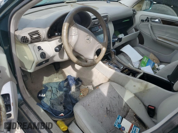 2001 Mercedes-Benz C 320 with VIN WDBRF64J51F046612, listed as a Copart auction lot 47940575 with Not Provided miles and Non Repairable. Bid and sale history available at DreamBid. Image 8.