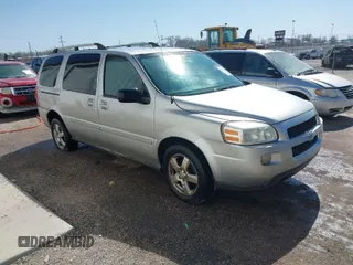 2008 Chevrolet Uplander LT w/1LT with VIN 1GNDV33148D177882, listed as a IAAI auction lot 41767818 with 280,766 mi miles. Bid and sale history available at carsss.com. Image 1.