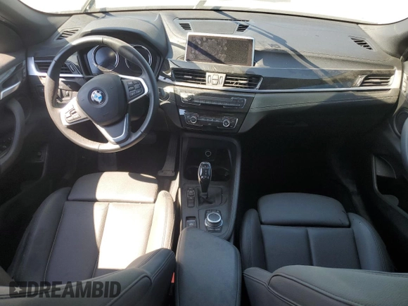 2020 BMW X2 sDrive28i z VIN WBXYH9C07L5P73232, wystawiony jako Copart lot #51948905 z przebiegiem Nie podano mil oraz Szkoda całkowita • Salvage title. Historia ofert i sprzedaży dostępna na DreamBid. Obrazek 8.