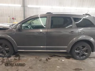 2018 Dodge Journey Crossroad with VIN 3C4PDDGG4JT388786, listed as a IAAI auction lot 40948539 with 122,449 mi miles. Bid and sale history available at carsss.com. Image 15.