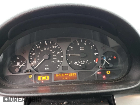 2004 BMW 3 Series 325i with VIN WBAEV33474KL63524, listed as a Copart auction lot 43437215 with 164,415 mi miles and Salvage Title. Bid and sale history available at carsss.com. Image 9.