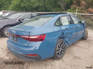 2025 Volkswagen Jetta SE z VIN 3VW7X7BU0SM043351, wystawiony jako IAAI lot #42188268 z przebiegiem 3 643 mil mil oraz . Historia ofert i sprzedaży dostępna na DreamBid. Obrazek 4.