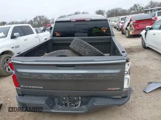 2021 Chevrolet Silverado 1500 RST with VIN 3GCUYEET8MG392513, listed as a IAAI auction lot 41281793 with 65,075 mi miles. Bid and sale history available at carsss.com. Image 17.