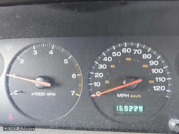 2001 Jeep Grand Cherokee Laredo with VIN 1J4GW48S21C572272, listed as a IAAI auction lot 41695754 with 169,229 mi miles. Bid and sale history available at carsss.com. Image 7.