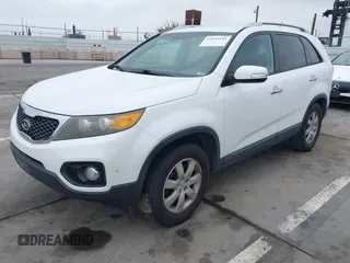 2011 Kia Sorento LX with VIN 5XYKT4A10BG170581, listed as a IAAI auction lot 42164145 with Not Provided miles and . Bid and sale history available at carsss.com. Image 17.
