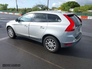 2010 Volvo XC60 3.0T with VIN YV4992DZ1A2029821, listed as a IAAI auction lot 41626256 with 125,795 mi miles. Bid and sale history available at carsss.com. Image 3.