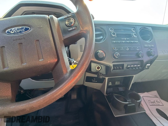 2015 Ford F-350 XL z VIN 1FD8X3HT1FEB12506, wystawiony jako Copart lot #85955324 z przebiegiem 197 466 mil mil oraz Tytuł czysty. Historia ofert i sprzedaży dostępna na DreamBid. Obrazek 9.
