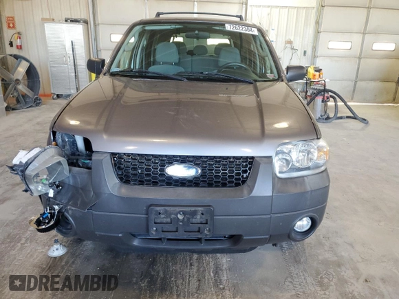 2007 Ford Escape XLT with VIN 1FMYU03Z37KA91342, listed as a Copart auction lot 72622304 with 170,512 mi miles and Salvage Title. Bid and sale history available at carsss.com. Image 5.