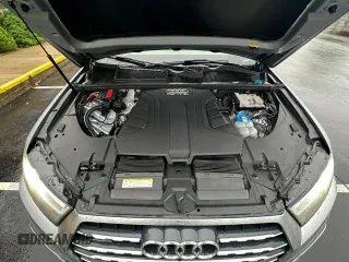 2017 Audi Q7 Premium Plus with VIN WA1LAAF70HD034782, listed as a Copart auction lot 56847135 with 136,433 mi miles and Clean title. Bid and sale history available at DreamBid. Image 7.