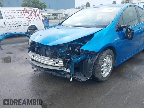 2020 Toyota Prius L Eco z VIN JTDKARFU1L3111938, wystawiony jako IAAI lot #41578853 z przebiegiem 117 641 mil mil oraz . Historia ofert i sprzedaży dostępna na DreamBid. Obrazek 6.