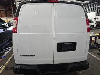 2021 Chevrolet Express Cargo with VIN 1GCWGAFP9M1151547, listed as a IAAI auction lot 42631437 with 130,120 mi miles and . Bid and sale history available at DreamBid. Image 31.