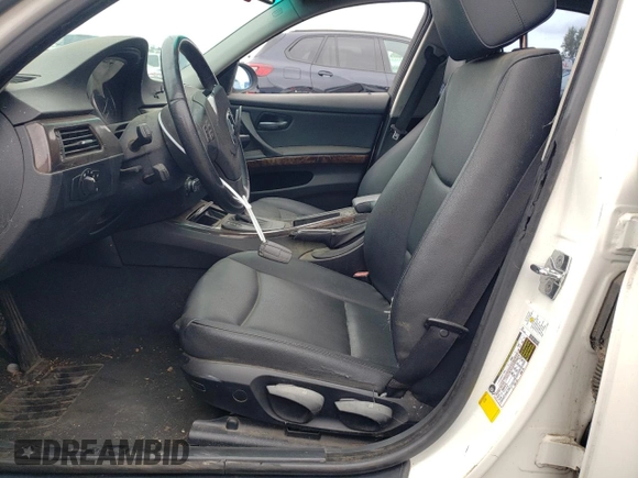2008 BMW 3 Series 328i with VIN WBAVC57508NK77545, listed as a Copart auction lot 71871404 with 107,150 mi miles and Salvage title. Bid and sale history available at DreamBid. Image 7.