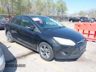 2014 Ford Focus SE with VIN 1FADP3F26EL223601, listed as a IAAI auction lot 41930554 with 190,275 mi miles. Bid and sale history available at carsss.com. Image 1.
