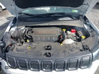 2022 Jeep Compass Trailhawk z VIN 3C4NJDDB7NT226018, wystawiony jako IAAI lot #40929794 z przebiegiem 25 702 mil mil oraz . Historia ofert i sprzedaży dostępna na DreamBid. Obrazek 10.