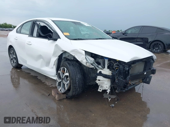 2021 Kia Forte LXS z VIN 3KPF24ADXME377638, wystawiony jako IAAI lot #42467878 z przebiegiem 53 446 mil mil oraz . Historia ofert i sprzedaży dostępna na DreamBid. Obrazek 1.