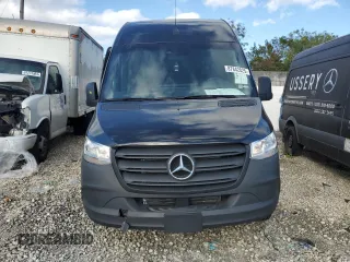 2024 Mercedes-Benz Sprinter Passenger with VIN W1Z4NGHY2RT189162, listed as a Copart auction lot 48264095 with 4,126 mi miles and Salvage Title. Bid and sale history available at carsss.com. Image 5.