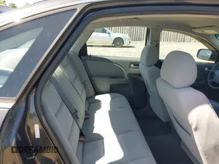 2007 Ford Five Hundred SEL z VIN 1FAHP27197G132805, wystawiony jako IAAI lot #42140296 z przebiegiem 178 724 mil mil oraz . Historia ofert i sprzedaży dostępna na DreamBid. Obrazek 8.
