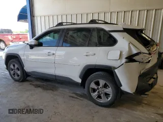 2022 Toyota RAV4 XLE with VIN 2T3W1RFV3NC192260, listed as a Copart auction lot 55153925 with 42,401 mi miles and Salvage title. Bid and sale history available at DreamBid. Image 2.