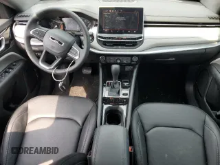 2025 Jeep Compass Limited с VIN 3C4NJDCN1ST502295, выставлен на аукционе Copart как лот 60655365 с пробегом 2 338 миль миль и Списание • Salvage title. История ставок и продаж доступна на DreamBid. Изображение 8.