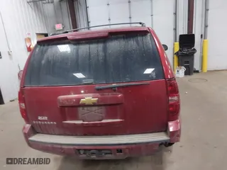2013 Chevrolet Suburban LT with VIN 1GNSKJE76DR222890, listed as a IAAI auction lot 41698835 with 288,835 mi miles. Bid and sale history available at carsss.com. Image 17.