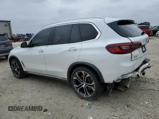 2020 BMW X5 sDrive40i with VIN 5UXCR4C09L9C45466, listed as a Copart auction lot 38564833 with 0 mi miles. Bid and sale history available at carsss.com. Image 2.