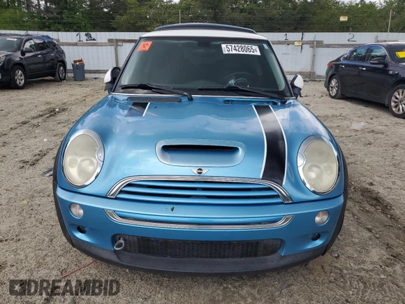 2003 MINI Hardtop S with VIN WMWRE33483TD64131, listed as a Copart auction lot 57428065 with 138,384 mi miles and Clean Title. Bid and sale history available at DreamBid. Image 5.