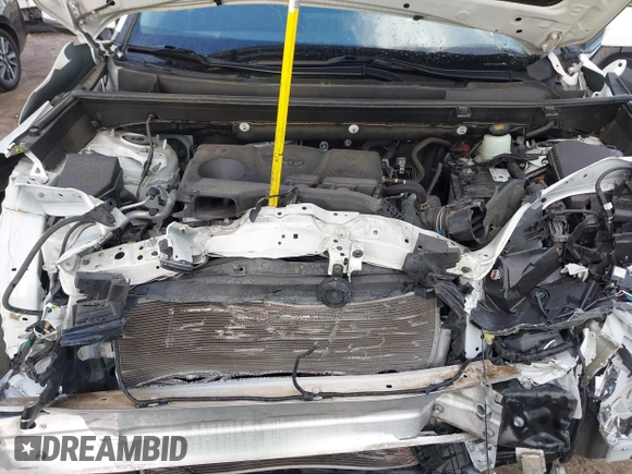 2020 Toyota RAV4 XLE with VIN JTMW1RFV0LD521893, listed as a IAAI auction lot 42701228 with 34,647 mi miles and . Bid and sale history available at DreamBid. Image 10.