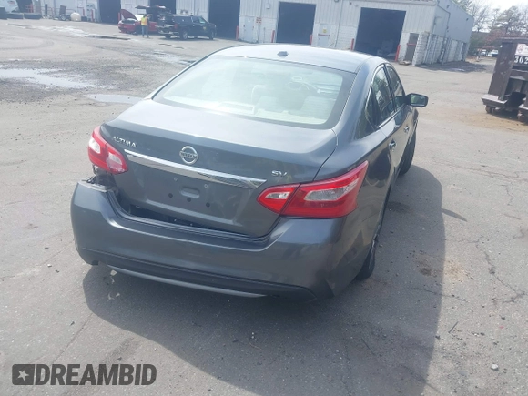 2017 Nissan Altima SV with VIN 1N4AL3AP8HC186315, listed as a IAAI auction lot 41967623 with 89,199 mi miles and . Bid and sale history available at carsss.com. Image 4.
