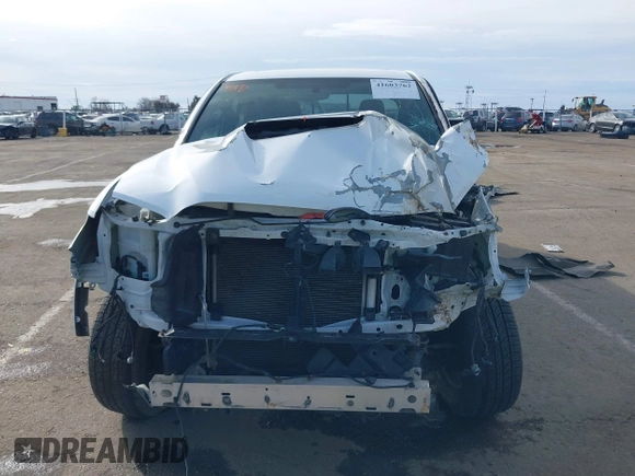 2017 Toyota Tacoma SR5 with VIN 5TFCZ5AN0HX077402, listed as a IAAI auction lot 41603762 with 118,257 mi miles and . Bid and sale history available at DreamBid. Image 6.