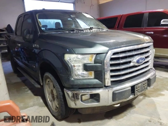 2015 Ford F-150 XLT with VIN 1FTEX1EP3FKE57475, listed as a IAAI auction lot 41435394 with 233,560 mi miles. Bid and sale history available at carsss.com. Image 1.