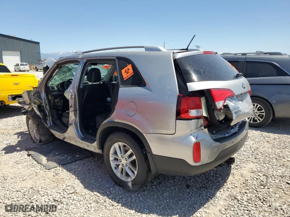 2015 Kia Sorento LX with VIN 5XYKTDA72FG567722, listed as a Copart auction lot 59069844 with 0 mi miles and Salvage Title. Bid and sale history available at carsss.com. Image 2.