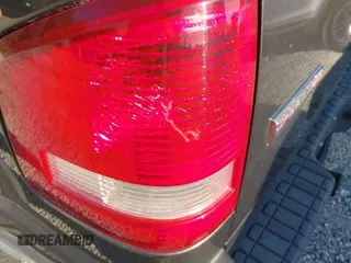 2007 Ford Explorer Sport Trac XLT z VIN 1FMEU31K67UA18559, wystawiony jako IAAI lot #40156484 z przebiegiem 245 853 mil mil oraz . Historia ofert i sprzedaży dostępna na DreamBid. Obrazek 14.